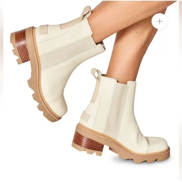 SorelJoan Now Snake Embossed Chelsea
Waterproof Lug Sole Cream Booties Sz 10 - Picture 3 of 16